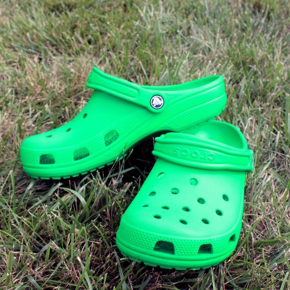 crocs grass green